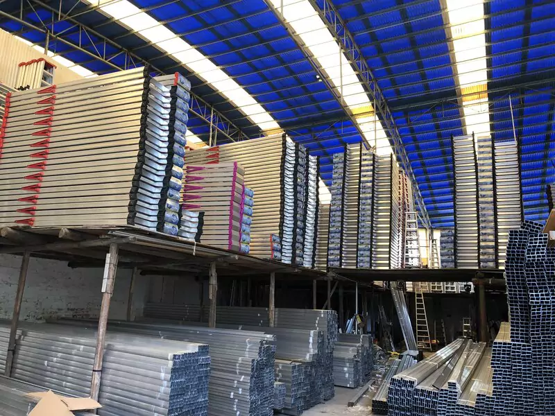 LZB aluminum ladder warehouse